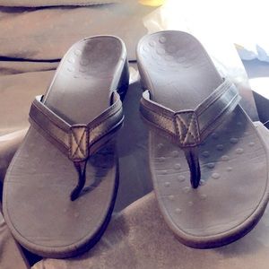 Vionic Pacific High Tide Flip Flops